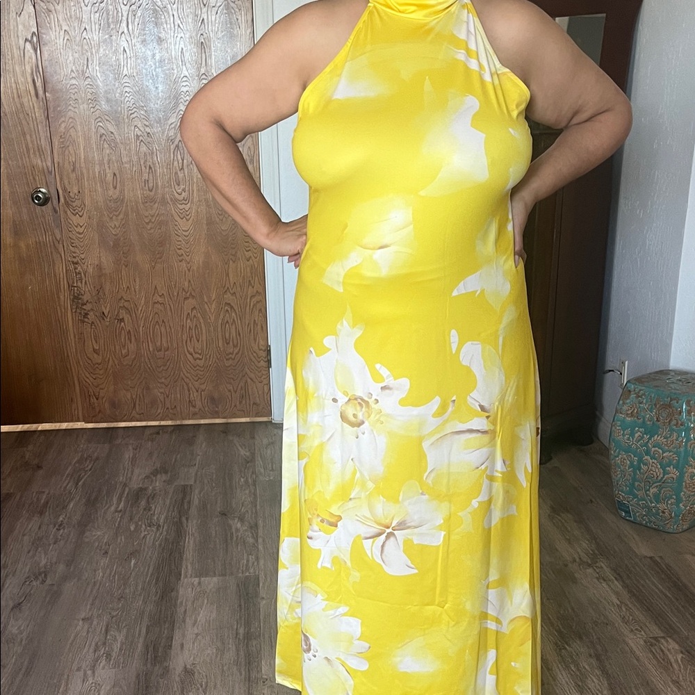 Sunshine Floral Halter Maxi Dress - Picture 3 of 4